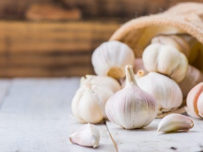 garlic cloves and bulbs