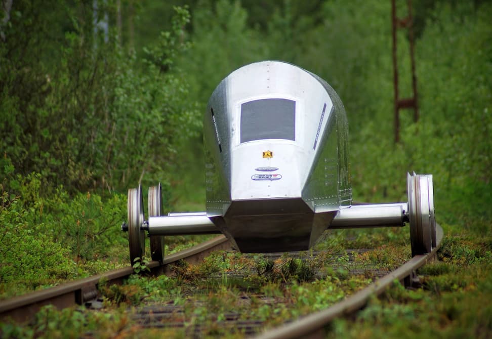 battery powered rail vehicle