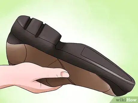 Image titled Buy Hiking Boots Step 11