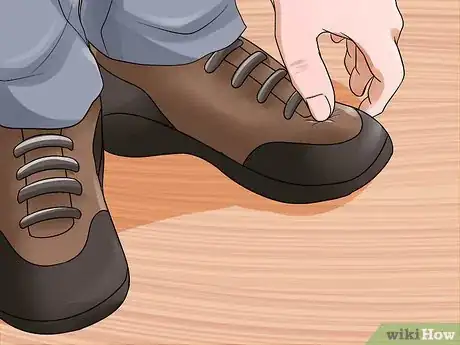 Image titled Buy Hiking Boots Step 12