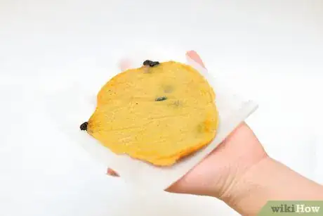 Image titled Make Chocolate Chip Cookie Cones Step 8