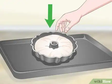 Image titled Use a Shaped Cake Pan Step 8