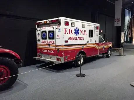 Image titled FDNY Ambulance NYSM