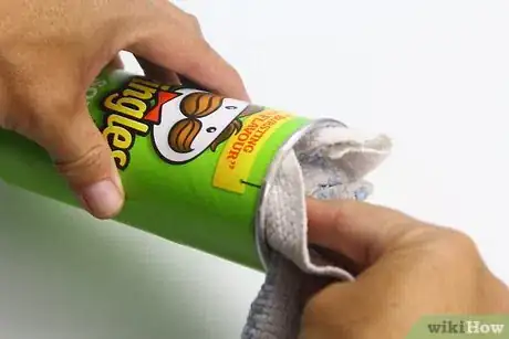 Image titled Make Bracelets from a Pringles Can Step 2