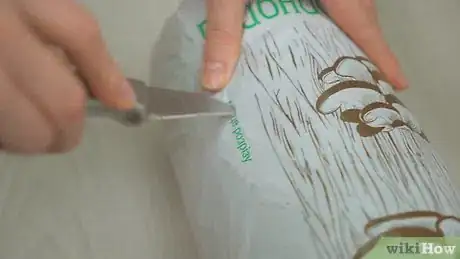 Image titled Store Mushroom Spawn Step 7