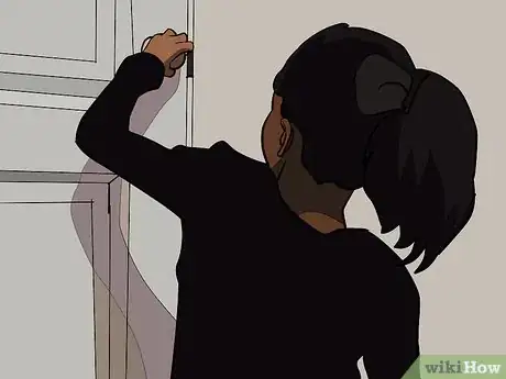 Image titled Decide Whether It Is Safe to Escape During a Fire Step 4