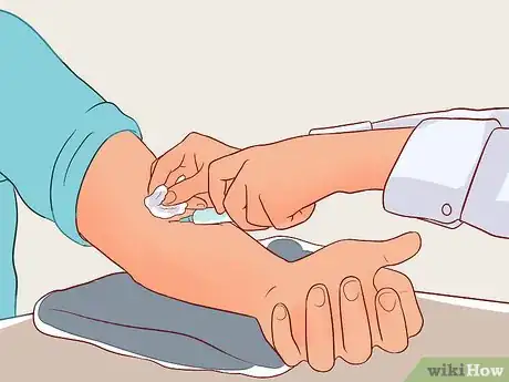 Image titled Recognize Botulism Symptoms Step 10