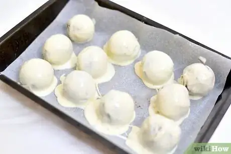 Image titled Make White Chocolate Cookie Truffles Step 7