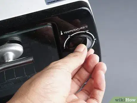 Image titled Make Slow Cooker Monkey Bread Step 8