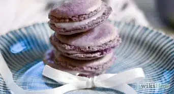 Make Violet Macarons