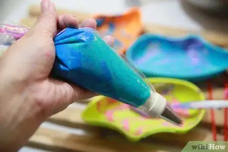 Image titled Make Galaxy Frosting Step 6