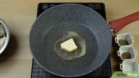 Image titled Pan Fry Shrimp Step 1