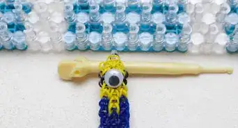 Make a Minion Rainbow Loom