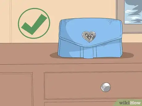 Image titled Wear a Clutch Step 10