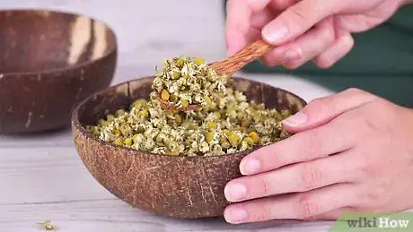 Image titled Make Herbal Compresses Step 3