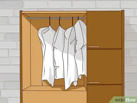 Image titled Store Christmas Wreaths Step 8