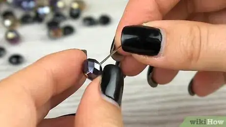 Image titled Make a Cluster Pearl Necklace Step 1