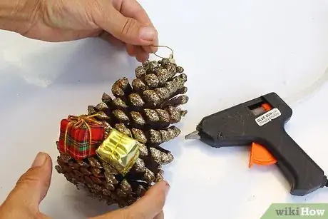 Image titled Make a Christmas Decoration Step 4