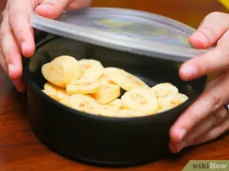 Image titled Keep Sliced Bananas from Discoloring Step 3