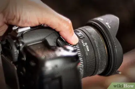 Image titled Use the Bulb Setting on the Nikon D70 Step 7