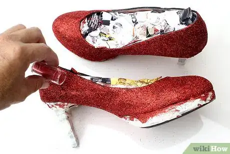 Image titled Make Glitter Pumps Step 10