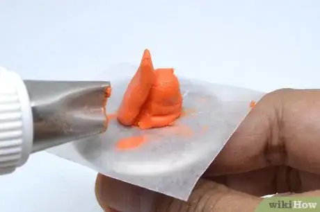Image titled Make Tulips with Frosting Step 10