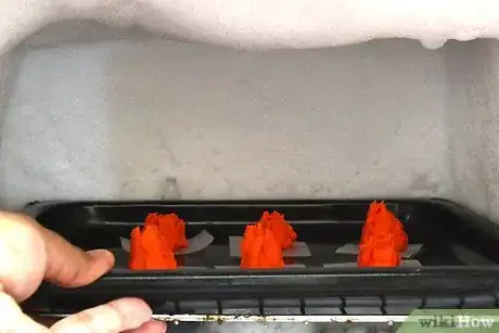 Image titled Make Tulips with Frosting Step 13