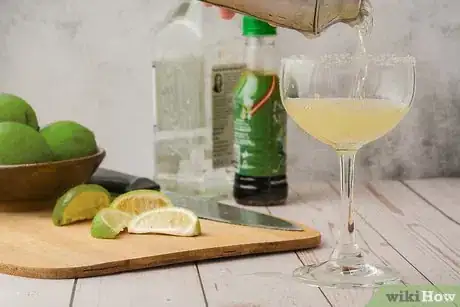 Image titled Make Low‐Carb Cocktails Step 2