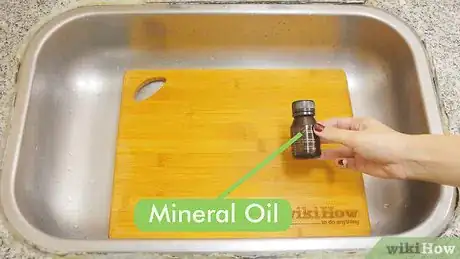 Image titled Clean a Cutting Board Step 10