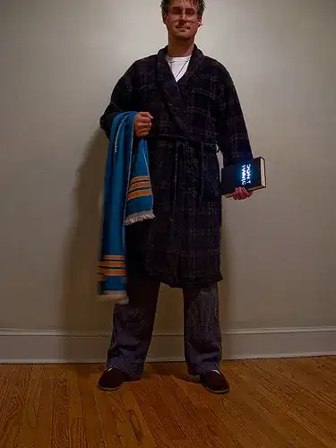 Image titled IMG_5318 Arthur Dent Costume