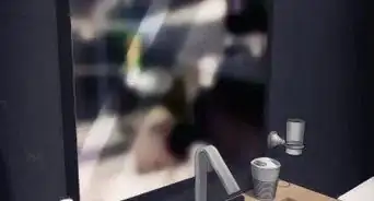 Use Black Decor in a Bathroom