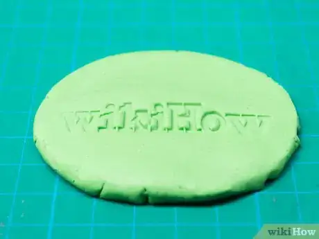 Image titled Make Refrigerator Magnets Step 30