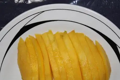 Image titled Sliced Mangoes Step 10