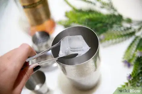 Image titled Make a Royal Flush Drink Step 1