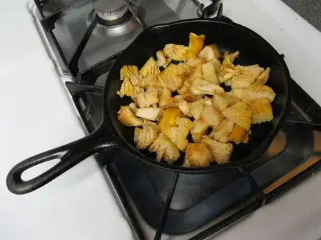 Image titled How to Dry Saute Mushrooms step2.JPG