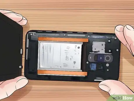 Image titled Remove the Battery from an LG G2 Step 4