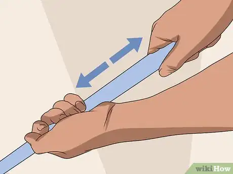 Image titled Hold a Putter Step 12