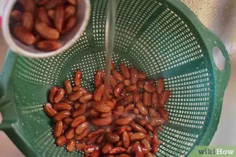 Image titled Make Red Kidney Bean Hummus Step 1