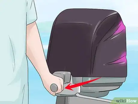 Image titled Start an Outboard Motor Step 4