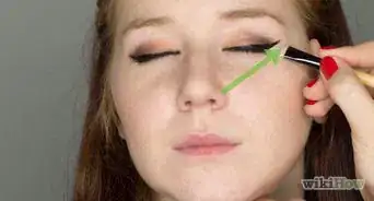 Apply Eyeliner to Another Person