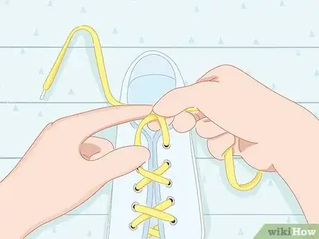 Image titled Teach Your Kids to Tie Their Shoes Step 13