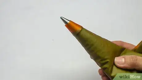 Image titled Decorate a Christmas Cake Step 13