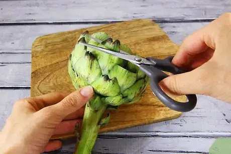Image titled Cut Artichokes Step 2