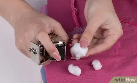 Image titled Make Your Clothes Smell Good Overnight Step 3