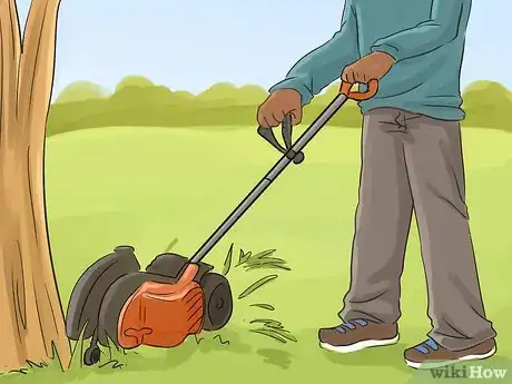 Image titled Mow a Lawn Professionally Step 12