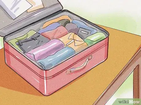 Image titled Pack to Get Through Airport Security Fast Step 3