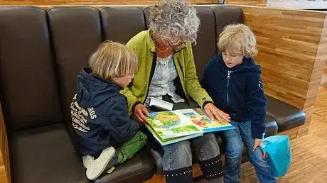 Image titled For reading 813666_640