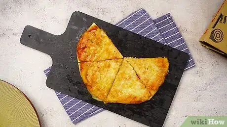 Image titled Keep a Pizza Warm in the Oven Step 12