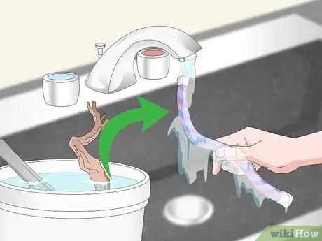 Image titled Clean a Cockatiel Habitat Step 22