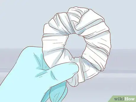 Image titled Apply Different Types of Bandages Step 23